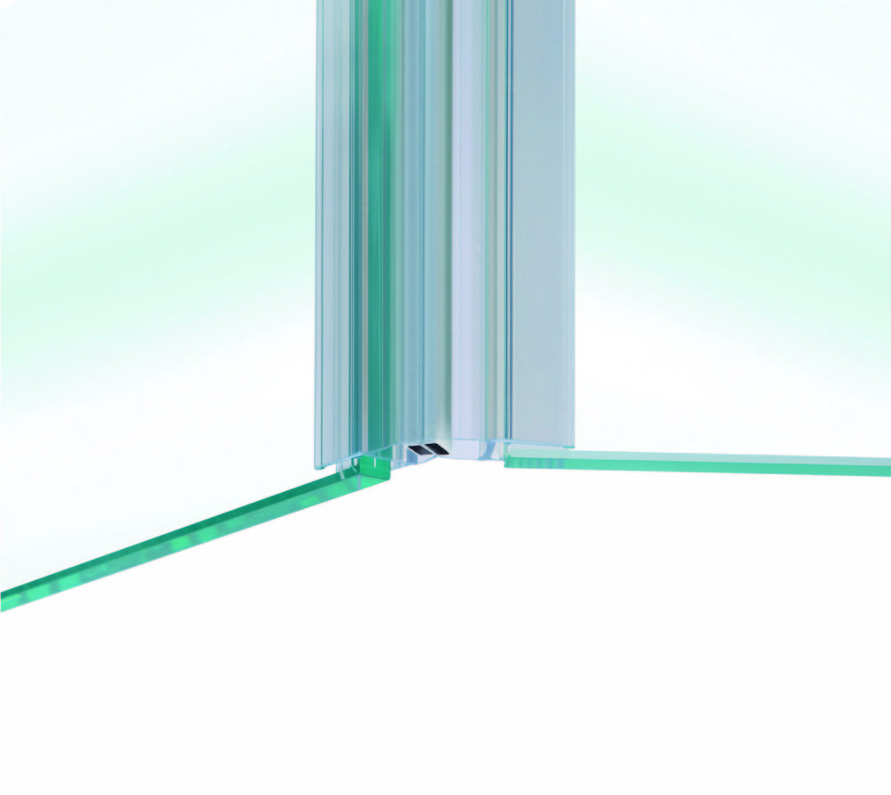Duschdörrtätning med magnetprofil  135° för 6-8mm glas, L= 2160mm