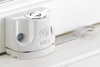 Fönsterlås 750 utåtgående LL 1009  vit