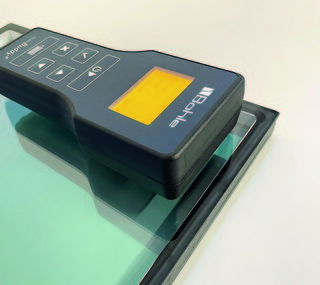 GlassBuddy Plus glastjockleksmätaremed grafisk display